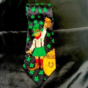 Leprechaun pot of gold,  ND fun tie